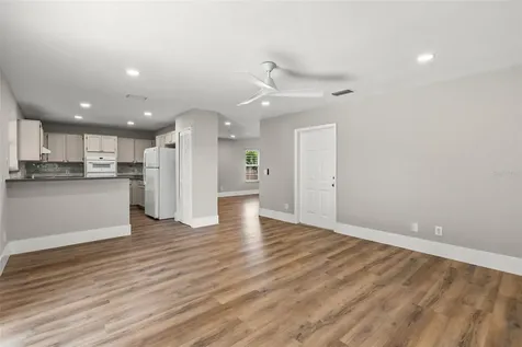 11462 Commercial Street Orlando FL 32836