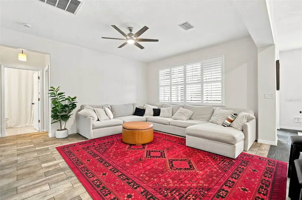 428 Chimney Rock Drive Ruskin FL 33570