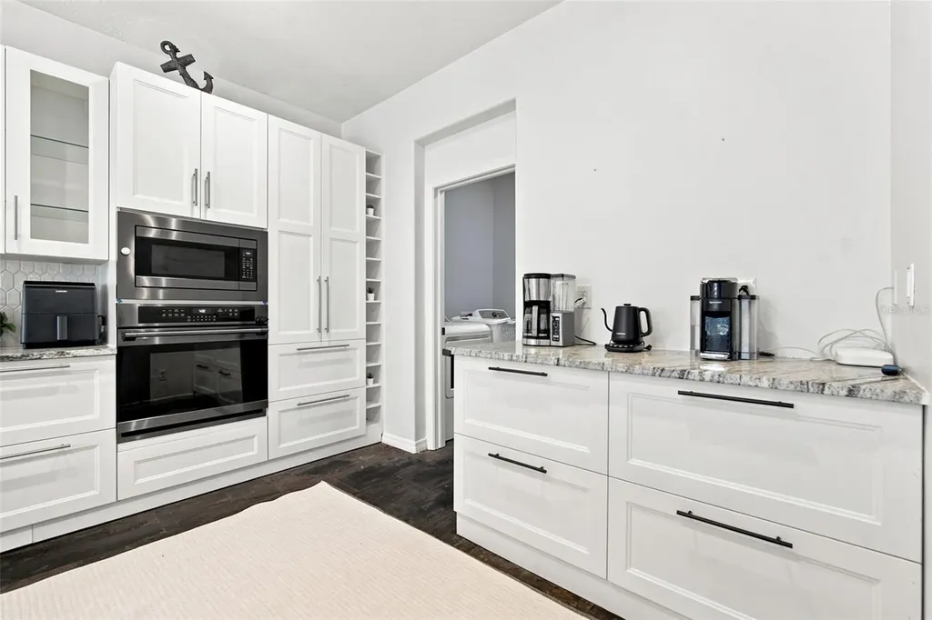 428 Chimney Rock Drive Ruskin FL 33570