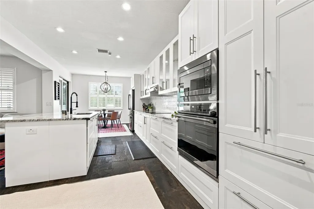 428 Chimney Rock Drive Ruskin FL 33570
