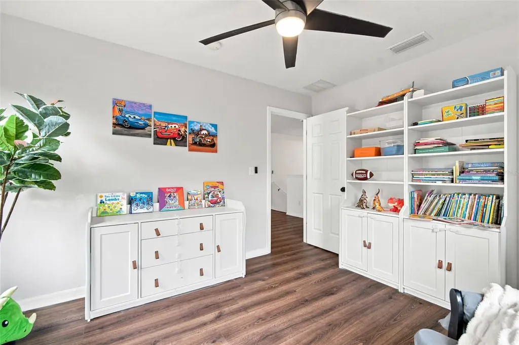 428 Chimney Rock Drive Ruskin FL 33570