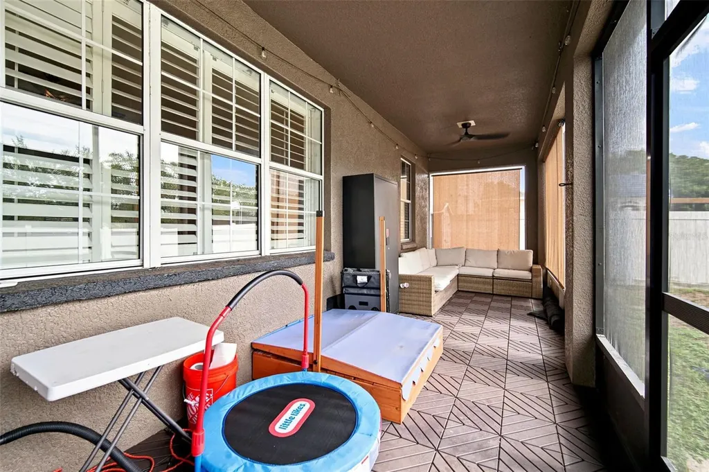 428 Chimney Rock Drive Ruskin FL 33570