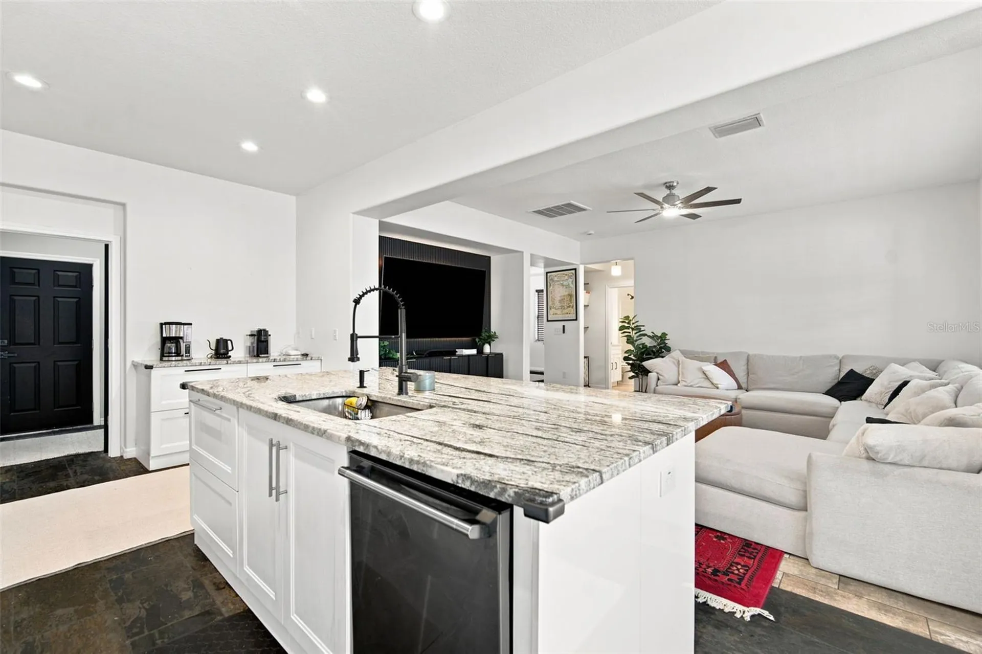 428 Chimney Rock Drive Ruskin FL 33570
