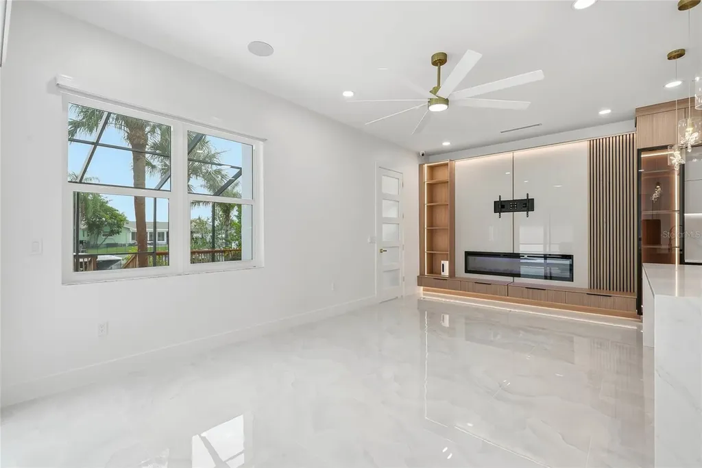 10627 Hatteras Drive SW Tampa FL 33615