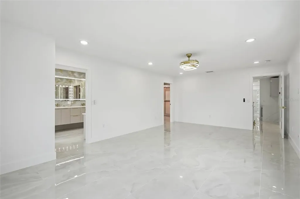 10627 Hatteras Drive SW Tampa FL 33615