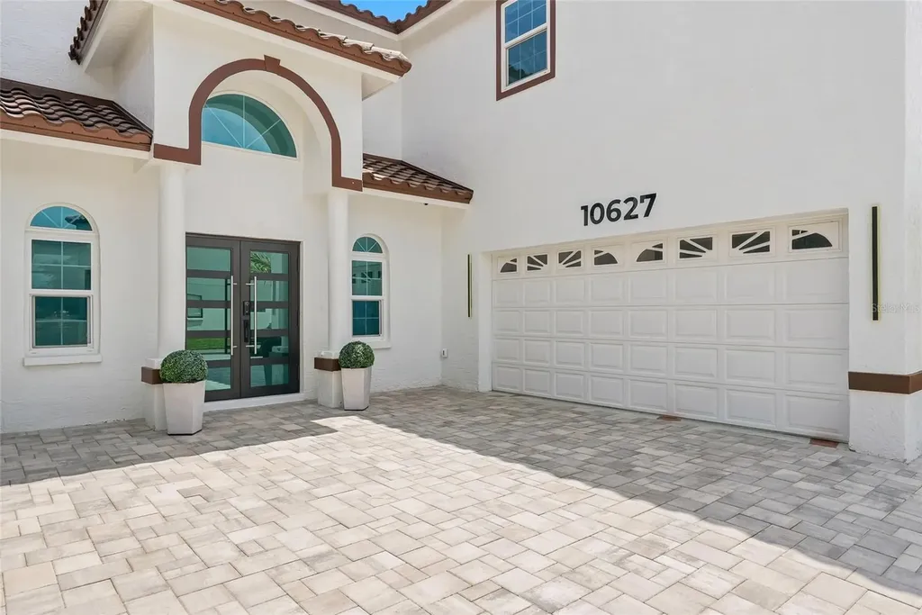 10627 Hatteras Drive SW Tampa FL 33615