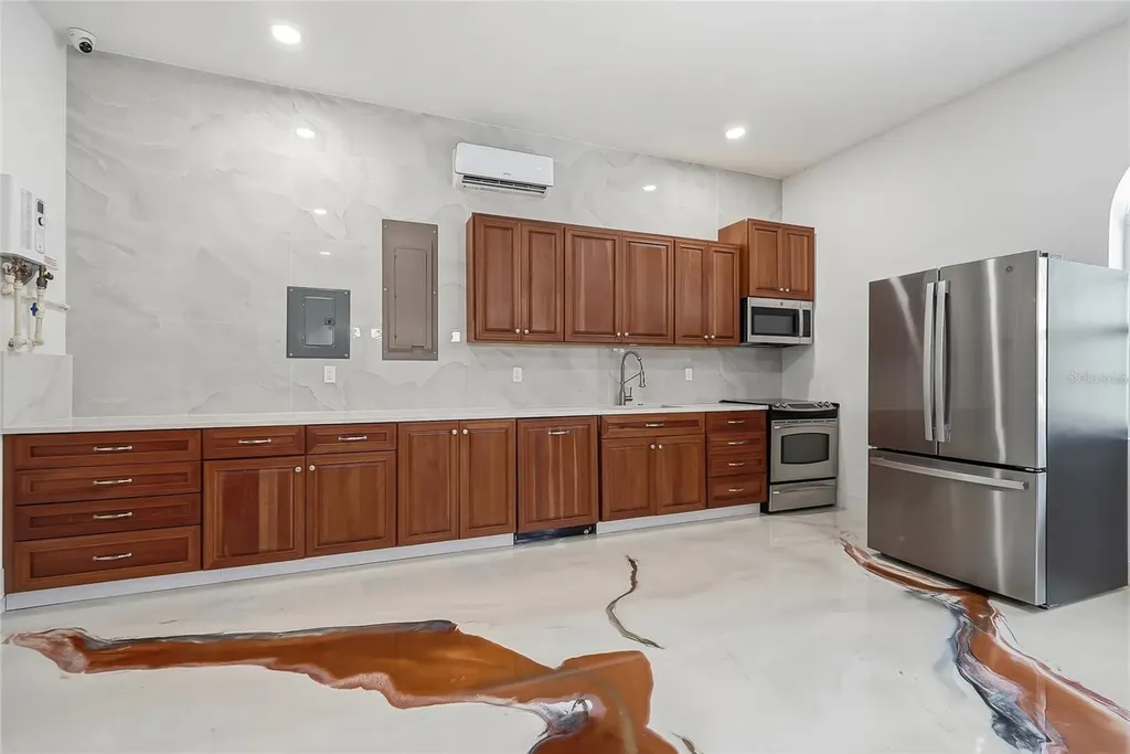 10627 Hatteras Drive SW Tampa FL 33615