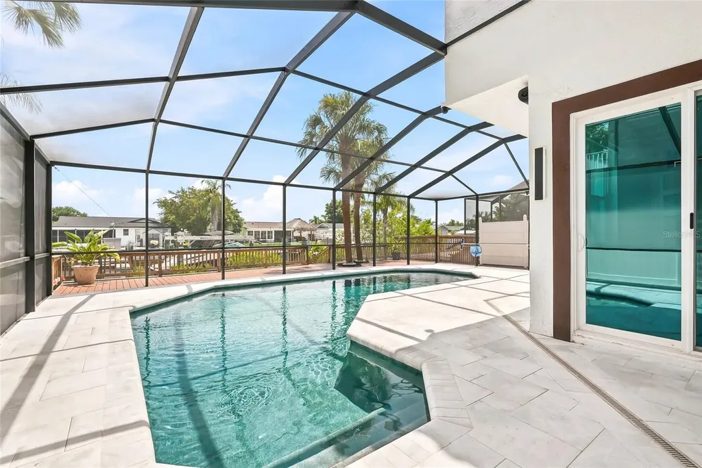 10627 Hatteras Drive SW Tampa FL 33615