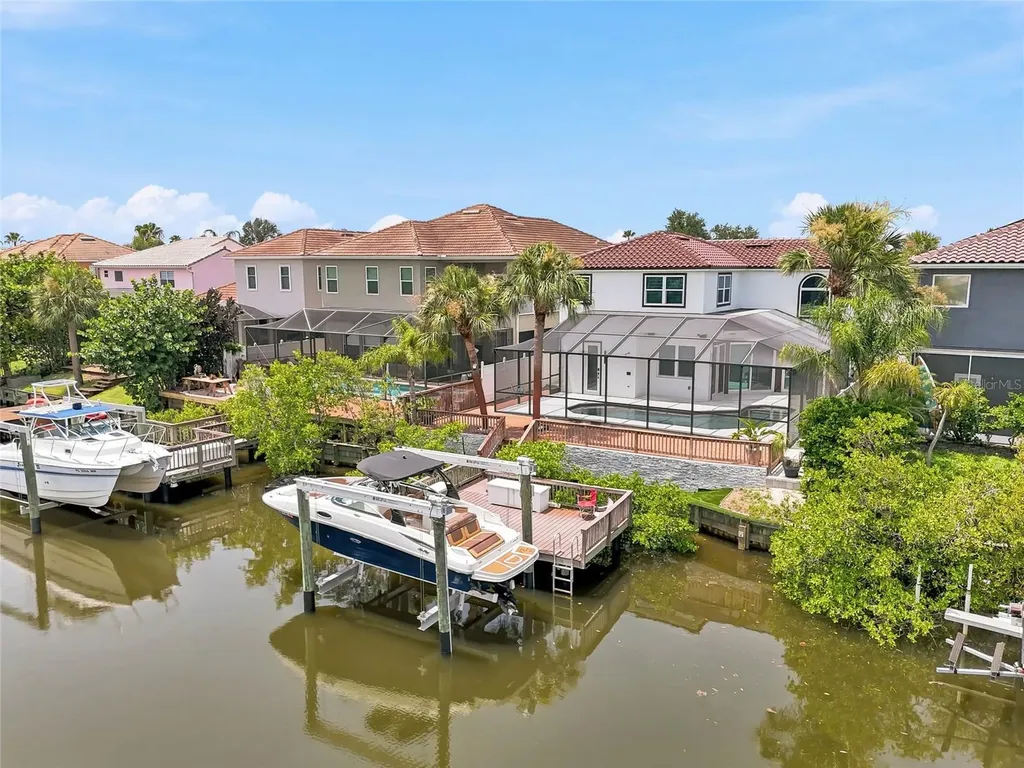10627 Hatteras Drive SW Tampa FL 33615