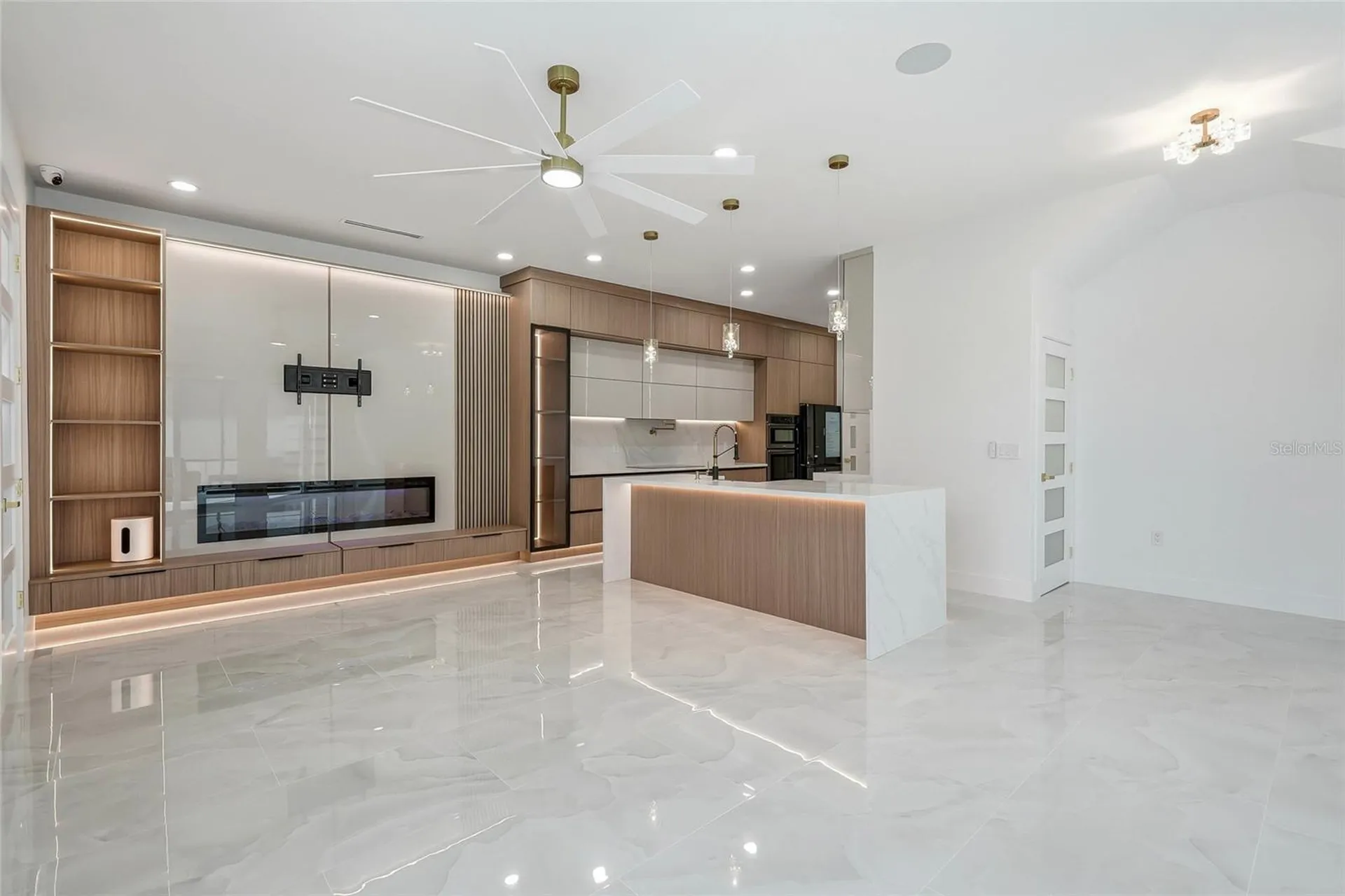 10627 Hatteras Drive SW Tampa FL 33615