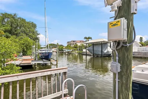 10627 Hatteras Drive SW Tampa FL 33615