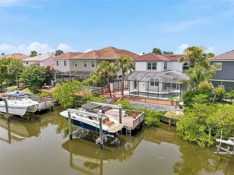 10627 Hatteras Drive SW Tampa FL 33615