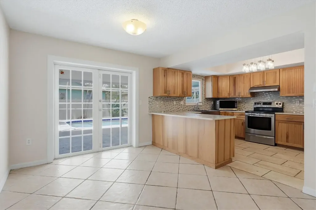 4089 King Richard Drive Sarasota FL 34232