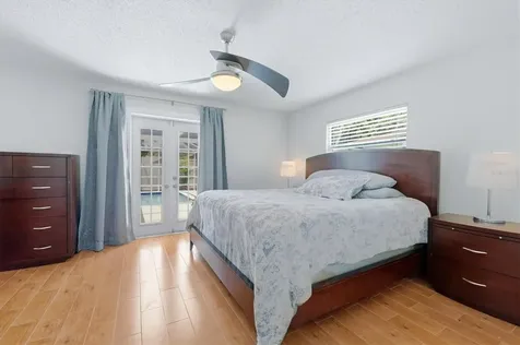 4089 King Richard Drive Sarasota FL 34232