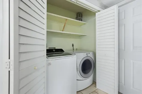 4089 King Richard Drive Sarasota FL 34232