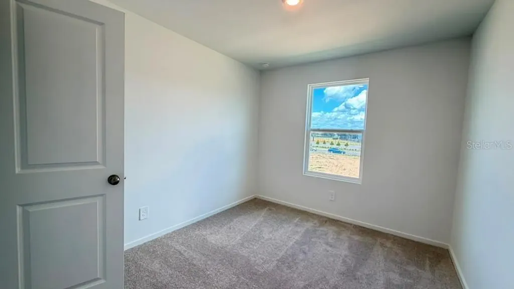 943 Phoenix Street Davenport FL 33837