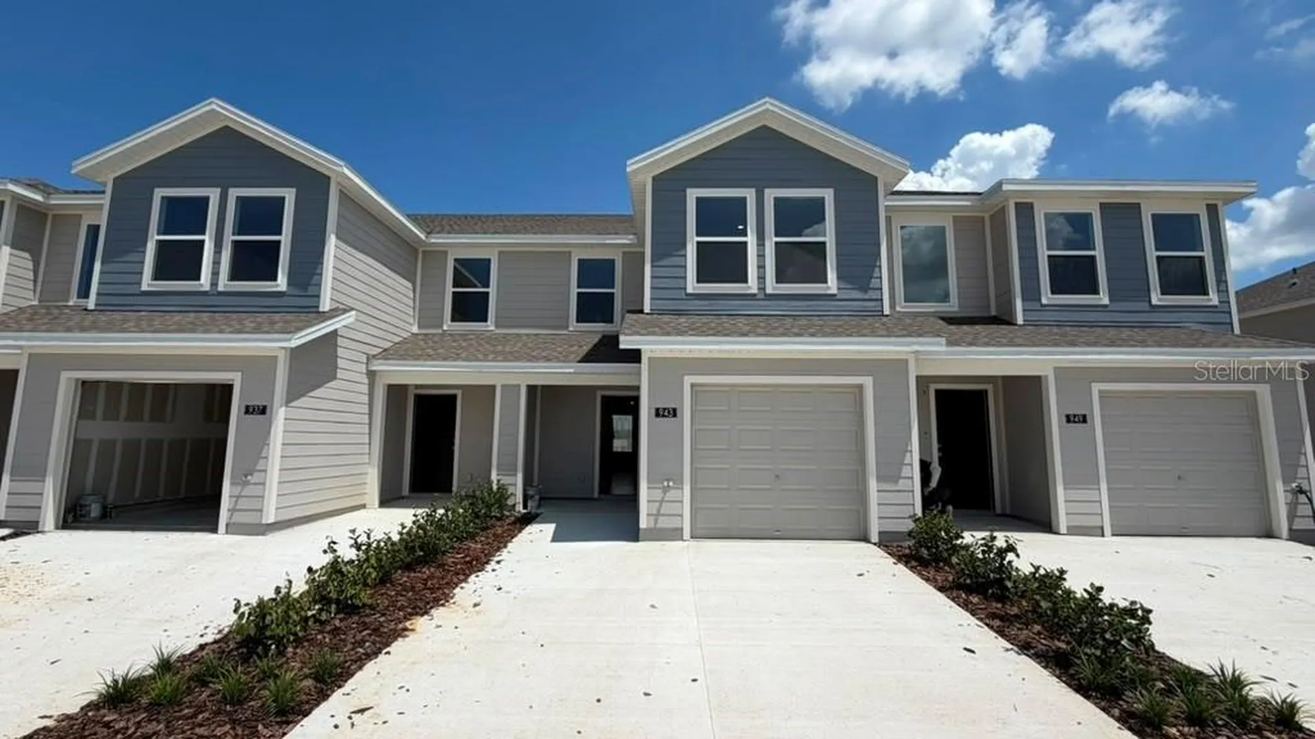 943 Phoenix Street Davenport FL 33837