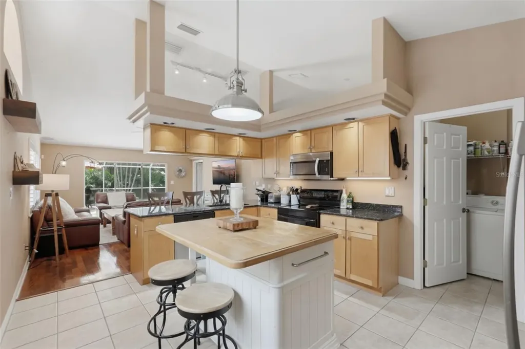 4989 162nd Avenue N Clearwater FL 33760