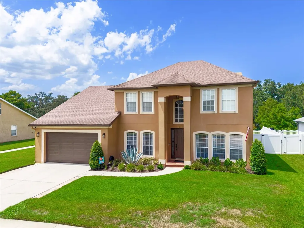 353 Lake Amberleigh Drive Winter Garden FL 34787