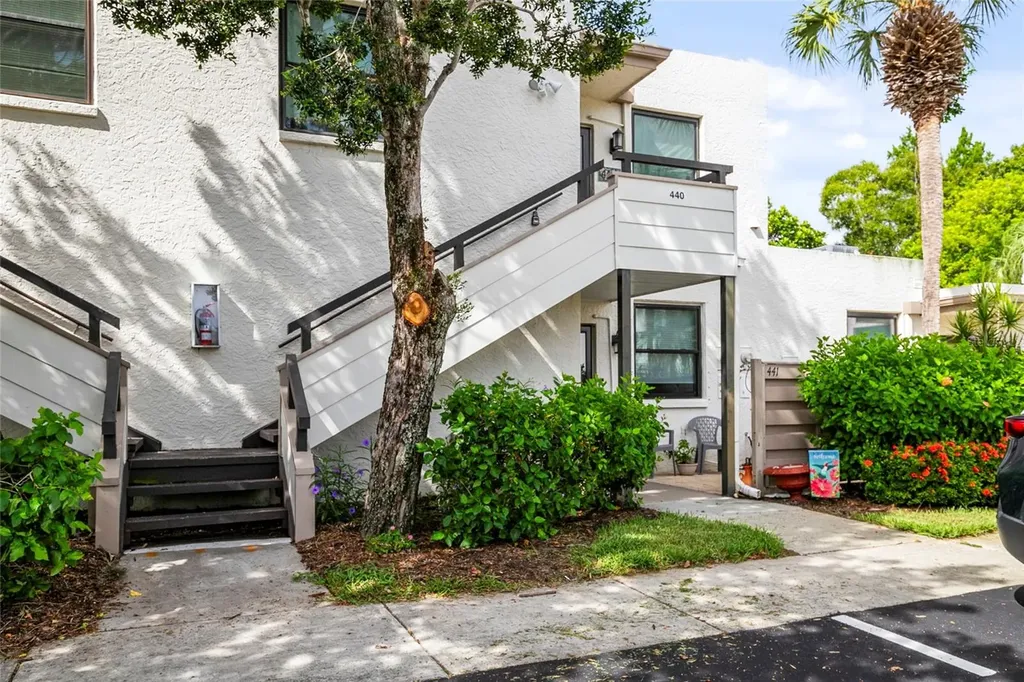 440 Palm Tree Drive Bradenton FL 34210