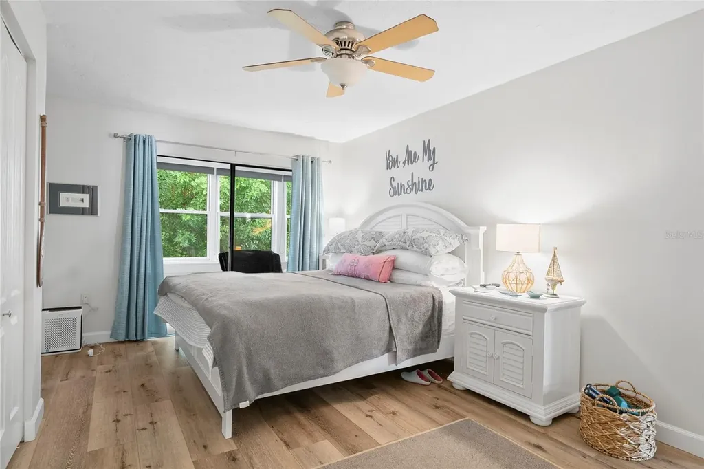 440 Palm Tree Drive Bradenton FL 34210