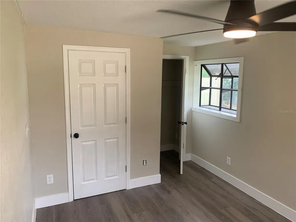 1915 Weeks Avenue Orlando FL 32806