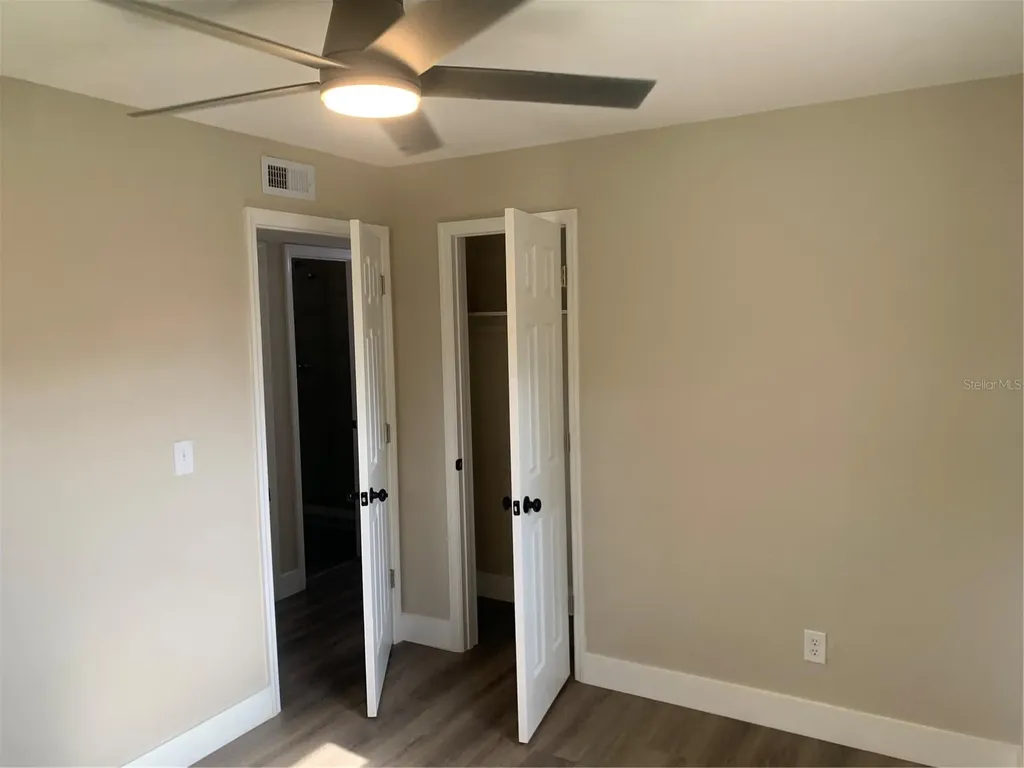 1915 Weeks Avenue Orlando FL 32806