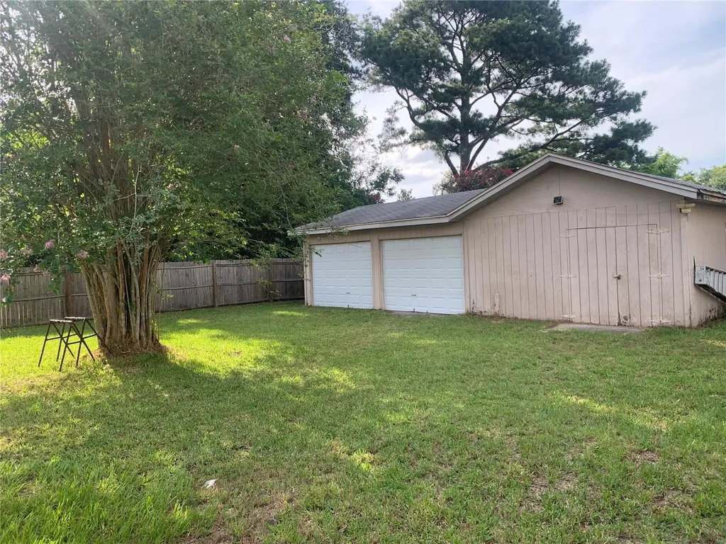1915 Weeks Avenue Orlando FL 32806