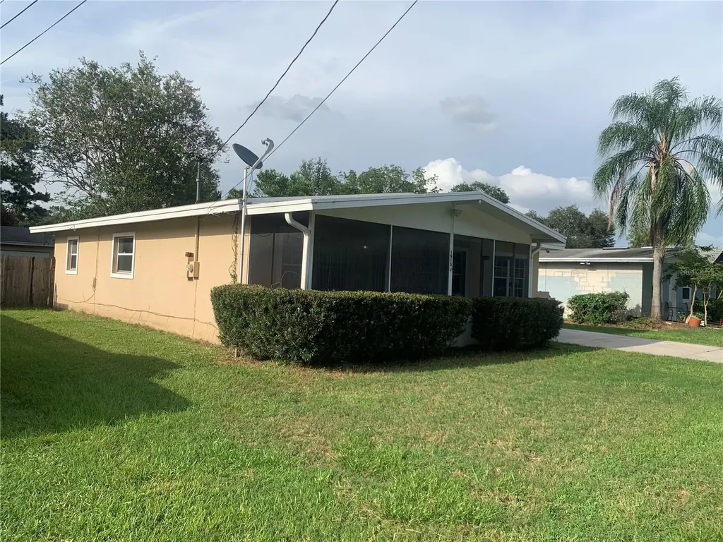 1915 Weeks Avenue Orlando FL 32806
