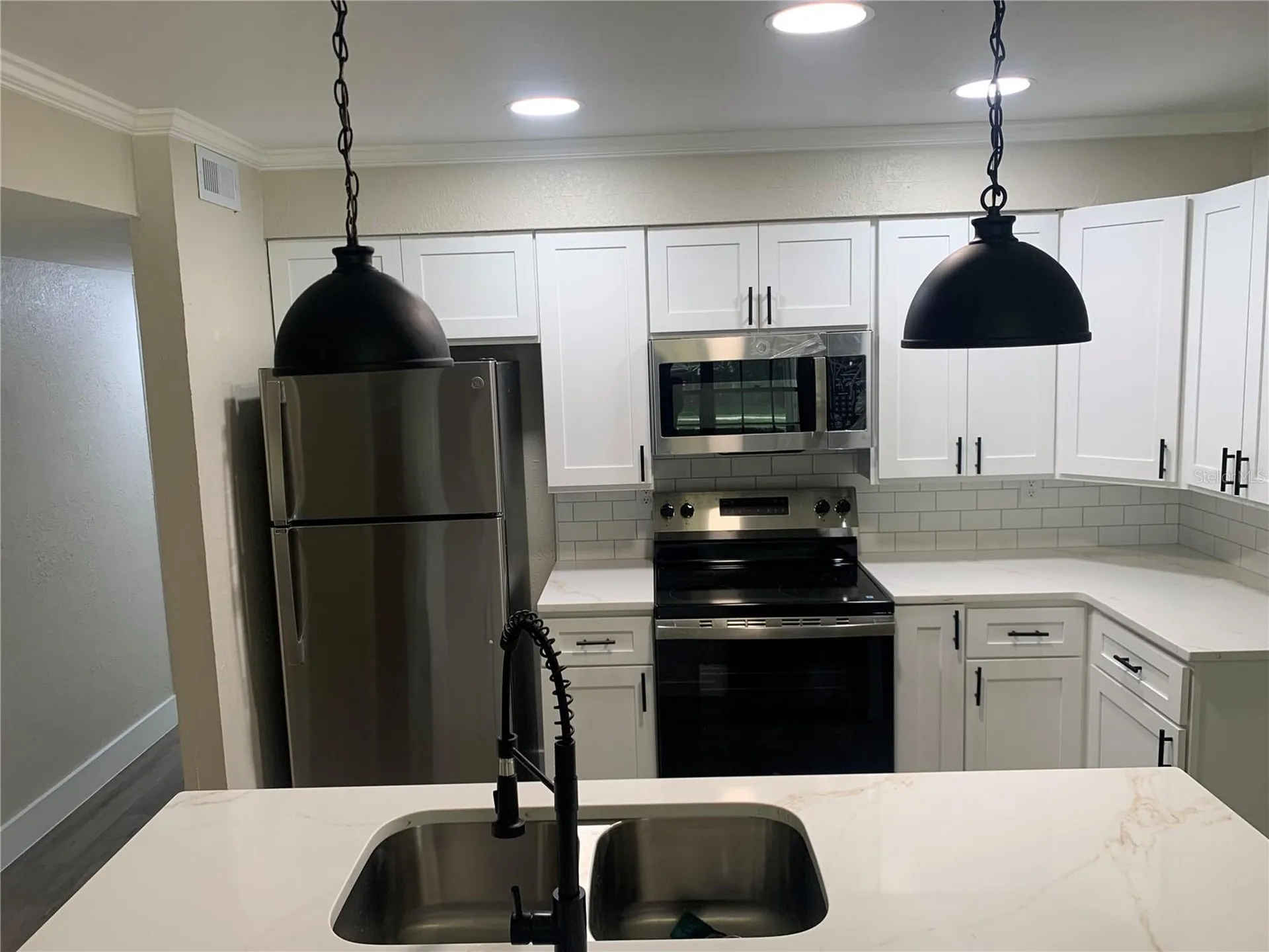 1915 Weeks Avenue Orlando FL 32806