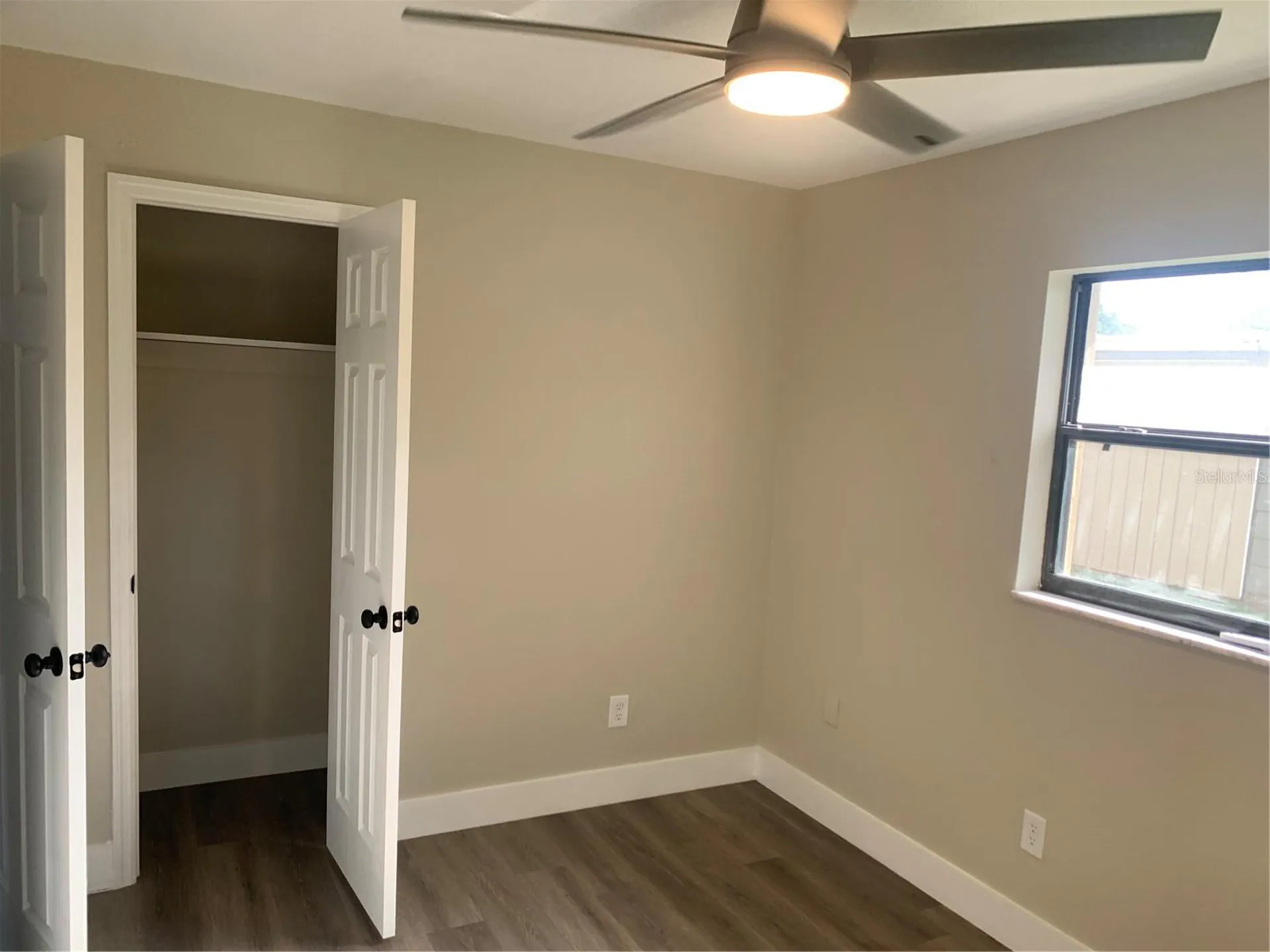 1915 Weeks Avenue Orlando FL 32806