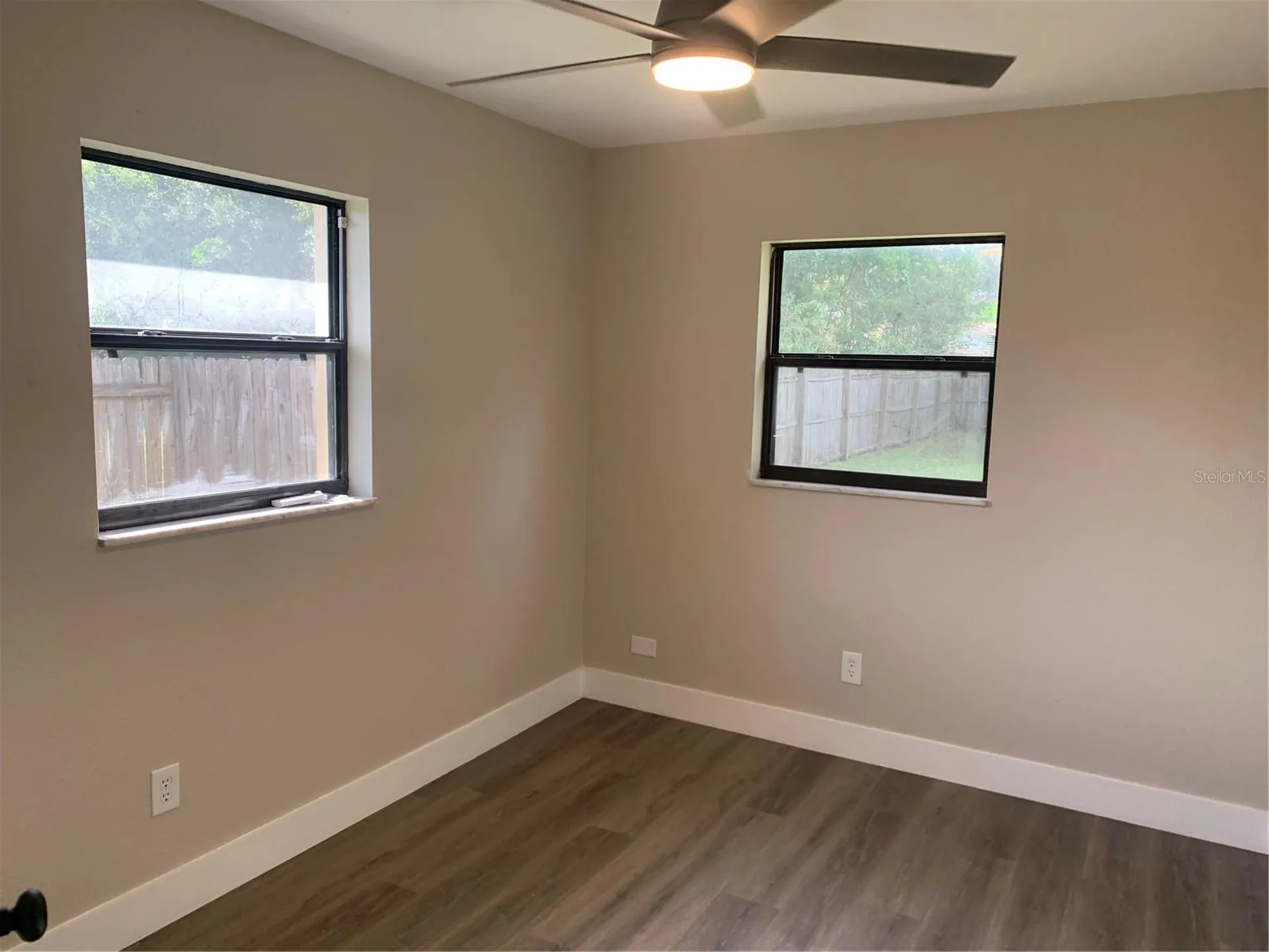 1915 Weeks Avenue Orlando FL 32806