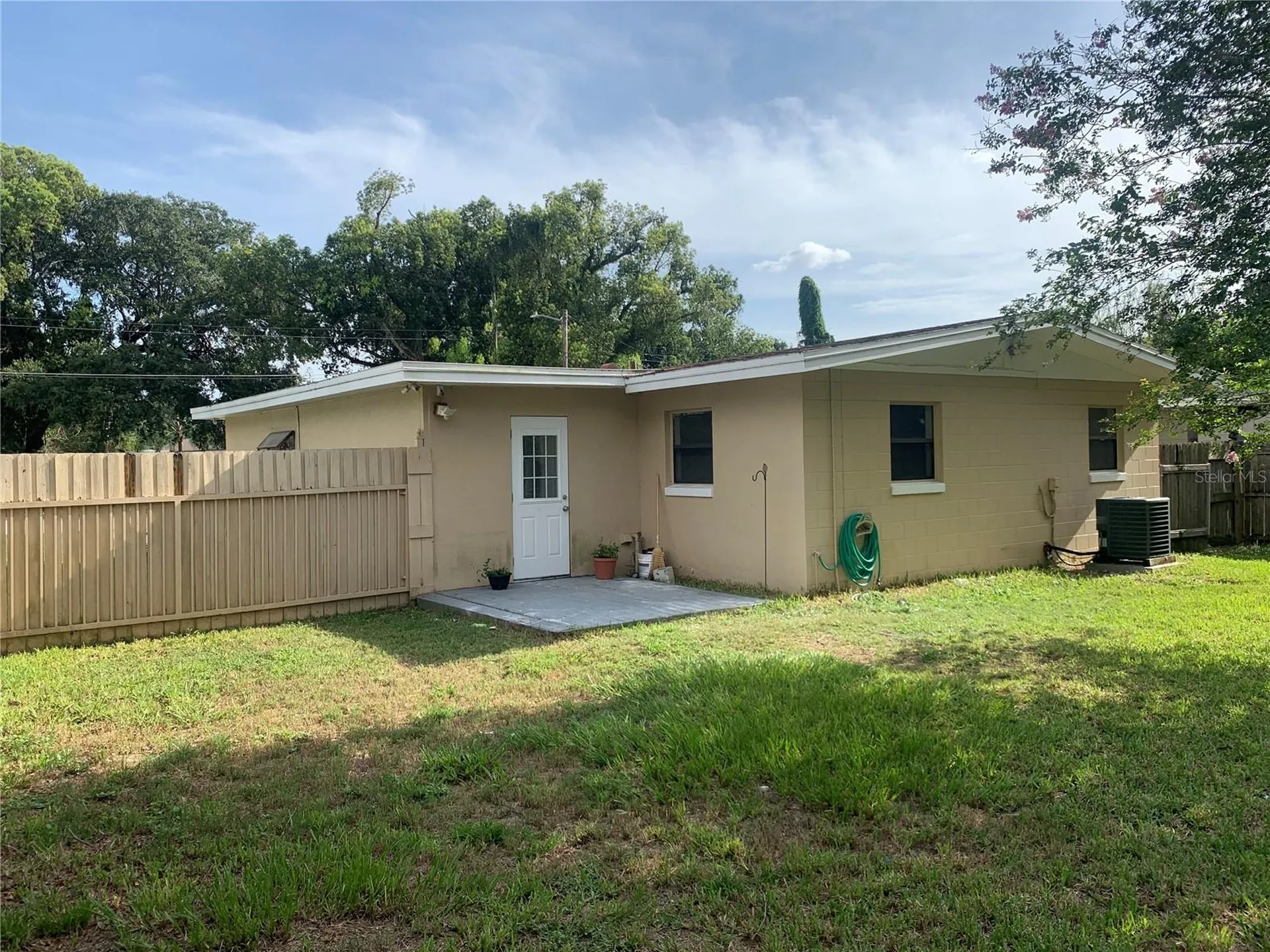 1915 Weeks Avenue Orlando FL 32806