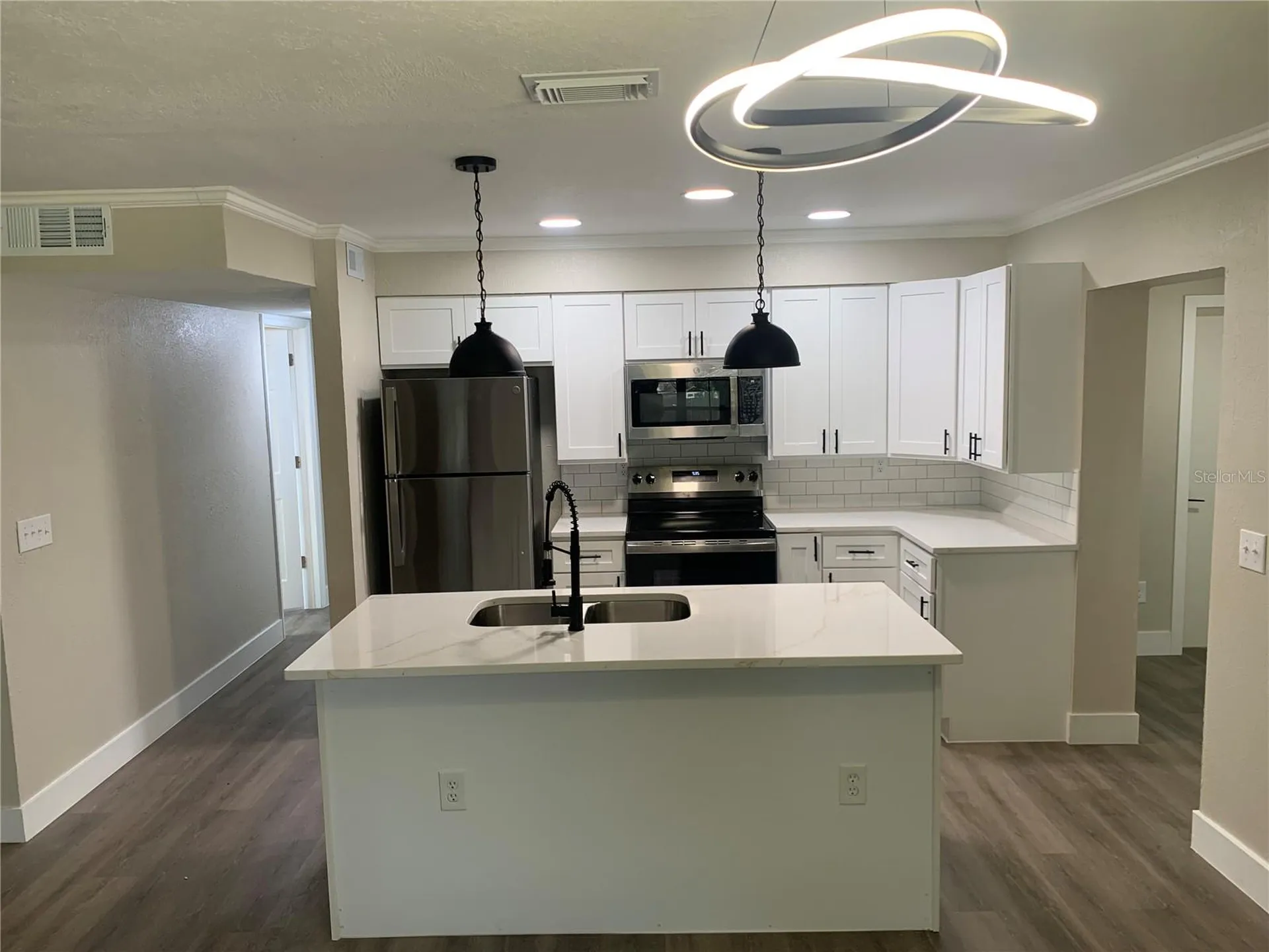 1915 Weeks Avenue Orlando FL 32806