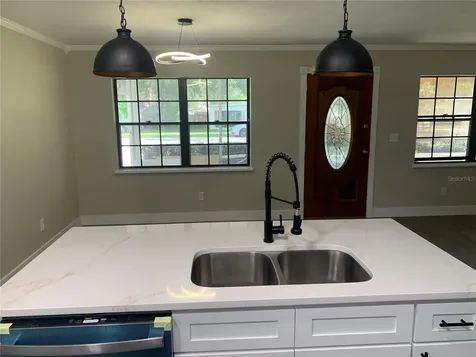 1915 Weeks Avenue Orlando FL 32806