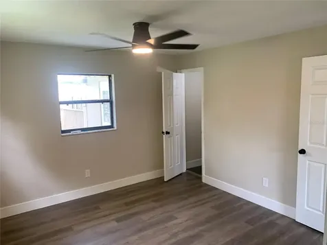 1915 Weeks Avenue Orlando FL 32806