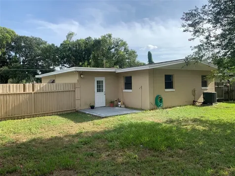 1915 Weeks Avenue Orlando FL 32806