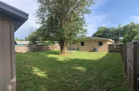 1915 Weeks Avenue Orlando FL 32806