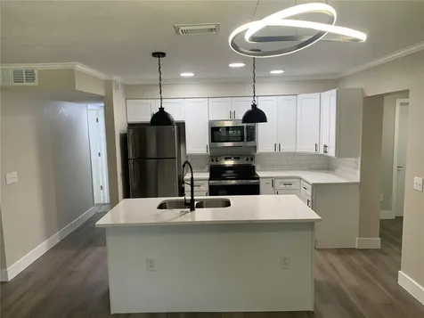 1915 Weeks Avenue Orlando FL 32806