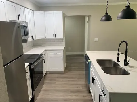 1915 Weeks Avenue Orlando FL 32806