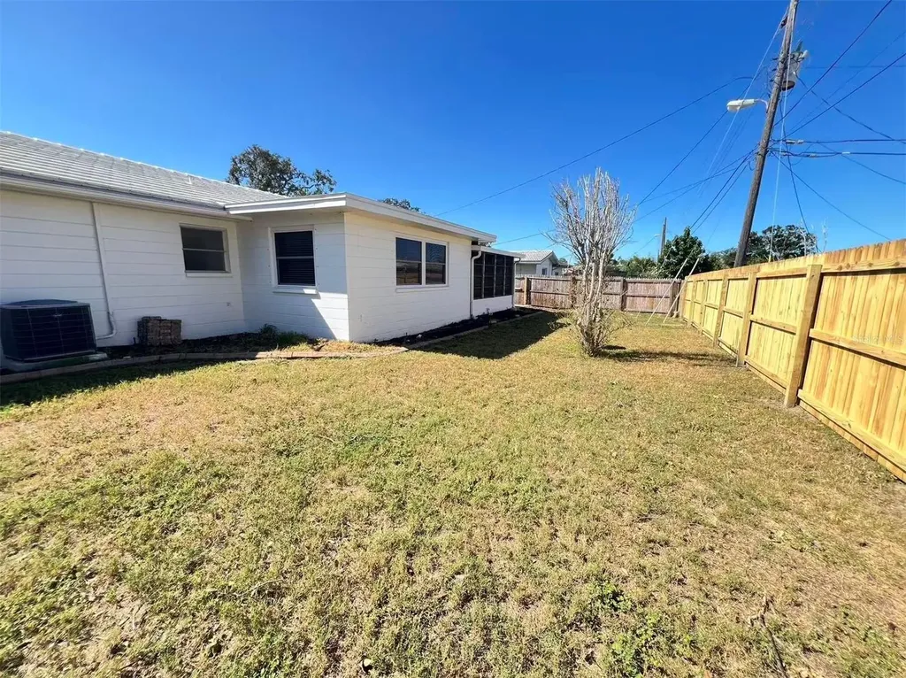 11093 54th Avenue N St Petersburg FL 33708