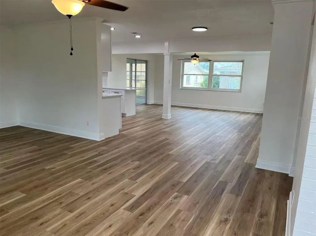 11093 54th Avenue N St Petersburg FL 33708