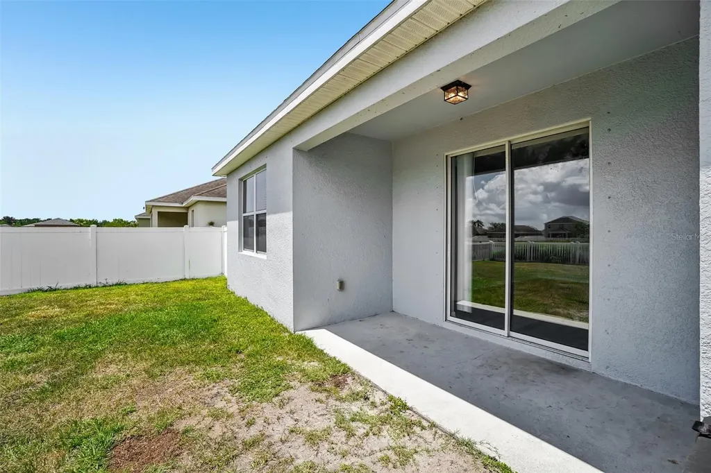 14310-A Alistar Manor Wimauma FL 33598