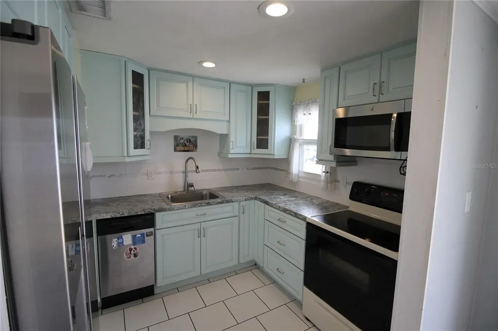 4409 W Minnehaha Street Tampa FL 33614