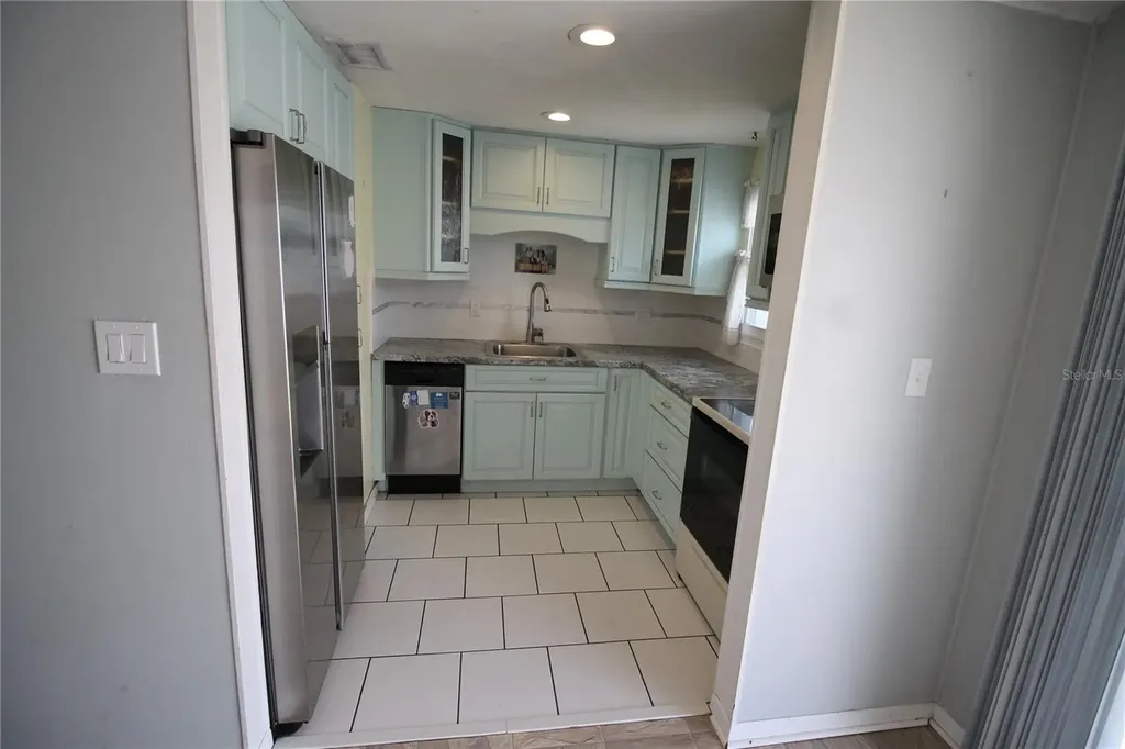4409 W Minnehaha Street Tampa FL 33614