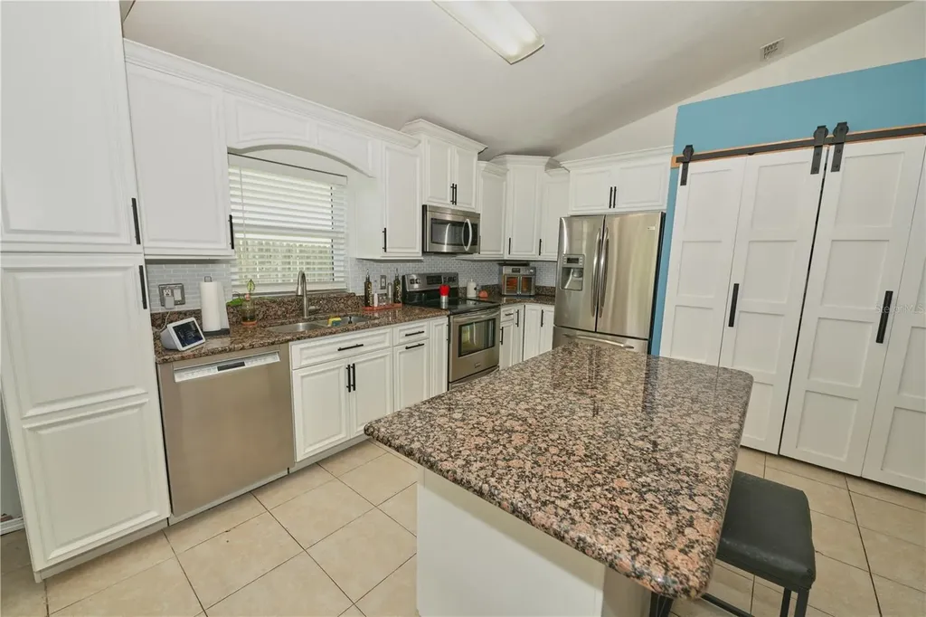 2486 Island Club Way Orlando FL 32822