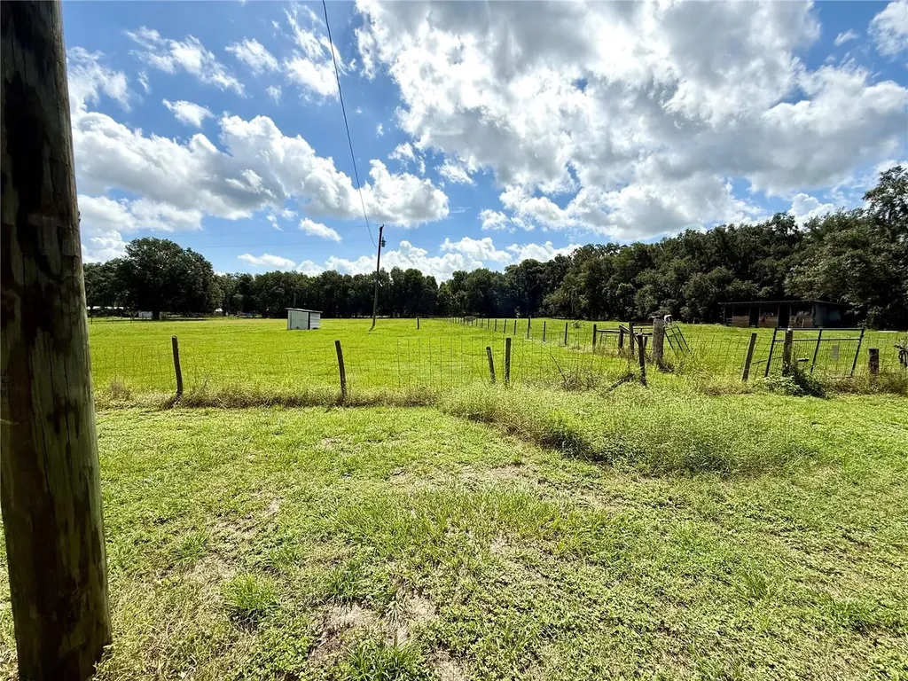 7589 Cr 763 Bushnell FL 33513