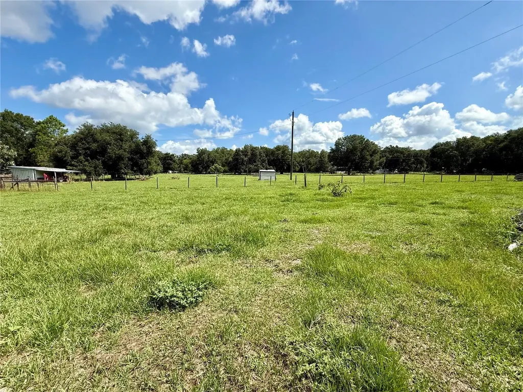 7589 Cr 763 Bushnell FL 33513