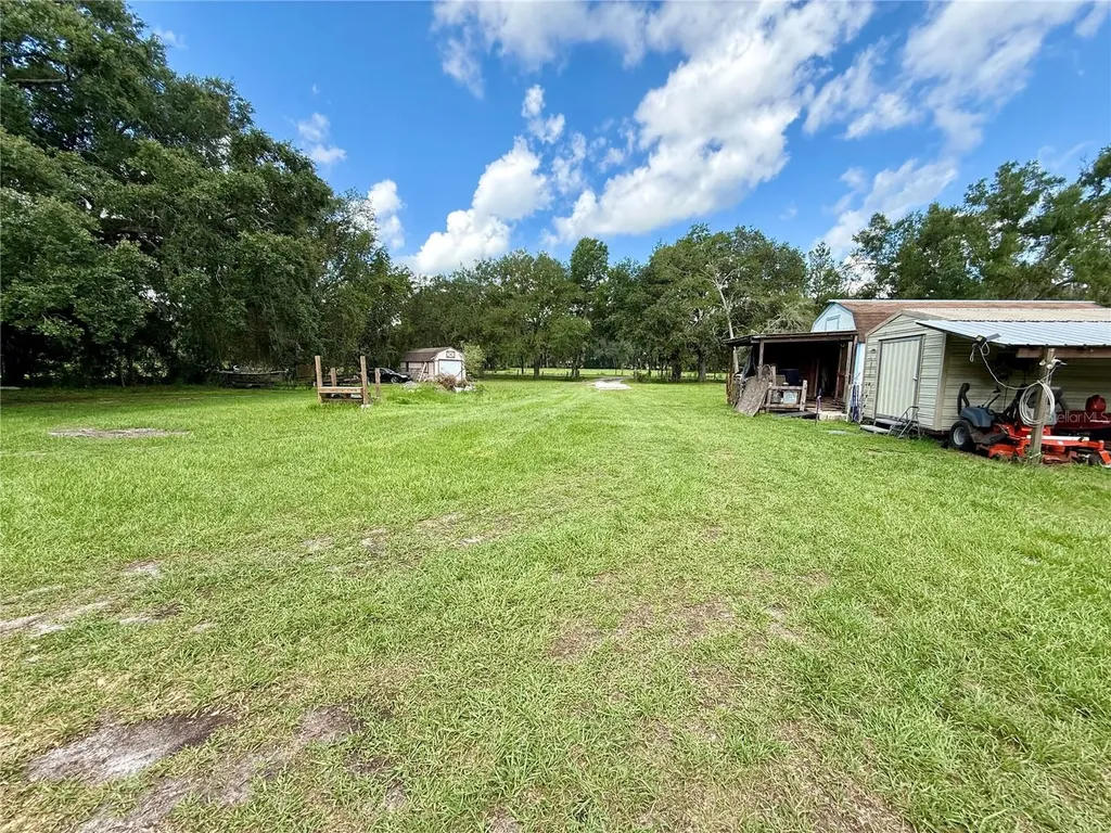 7589 Cr 763 Bushnell FL 33513