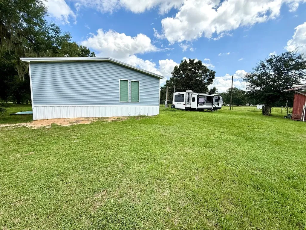7589 Cr 763 Bushnell FL 33513